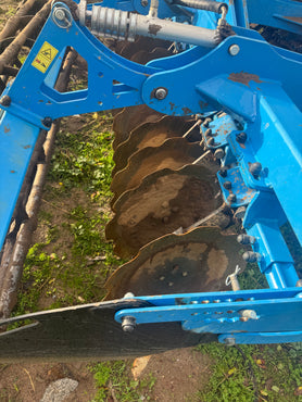 Grada rápida de discos - USADA - EUROMAC TRADERcon un ancho de trabajo aproximado de 4 metroS