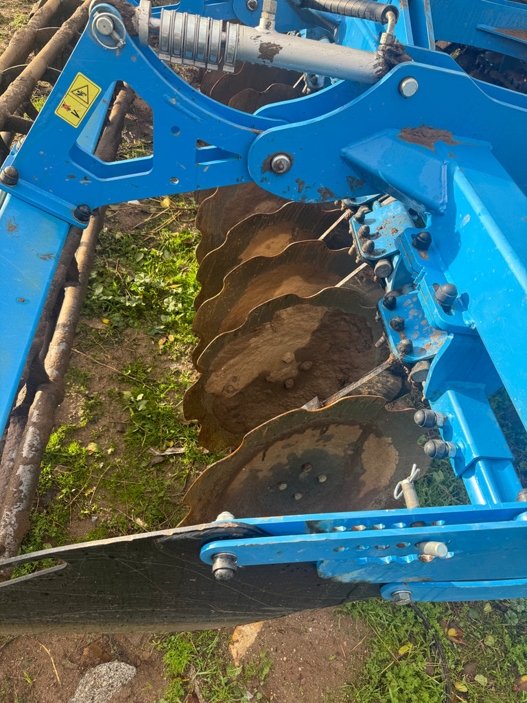 Grada rápida de discos - USADA - EUROMAC TRADERcon un ancho de trabajo aproximado de 4 metroS