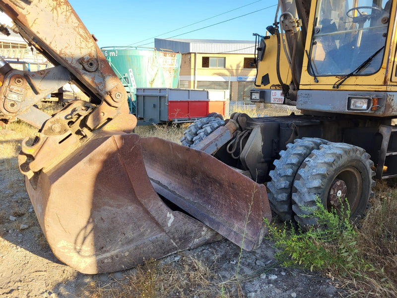 “Retroexcavadora de ruedas Åkerman EW230B – año 1996 – buen estado – lista para trabajar”