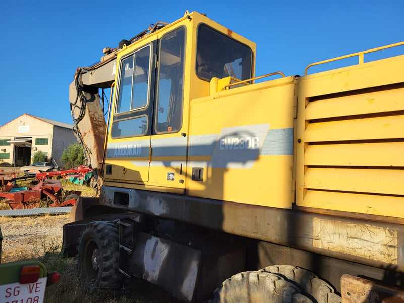 “Retroexcavadora de ruedas Åkerman EW230B – año 1996 – buen estado – lista para trabajar”