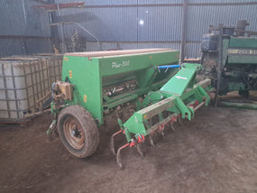 SEMBRADORA USADA SOLANO HORIZONTE PLUS-300 CON REJAS DE TUNGSTENO